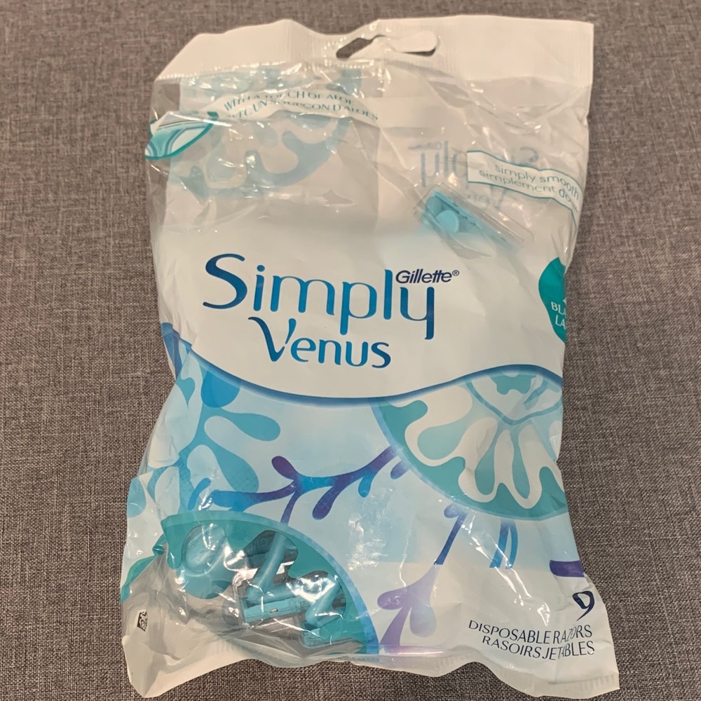 🍄 Gillette Simply Venus 9 Pack of Disposable Razors